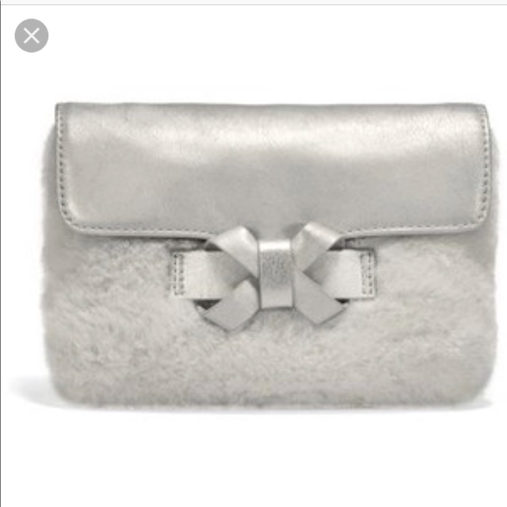 Ugg clutch